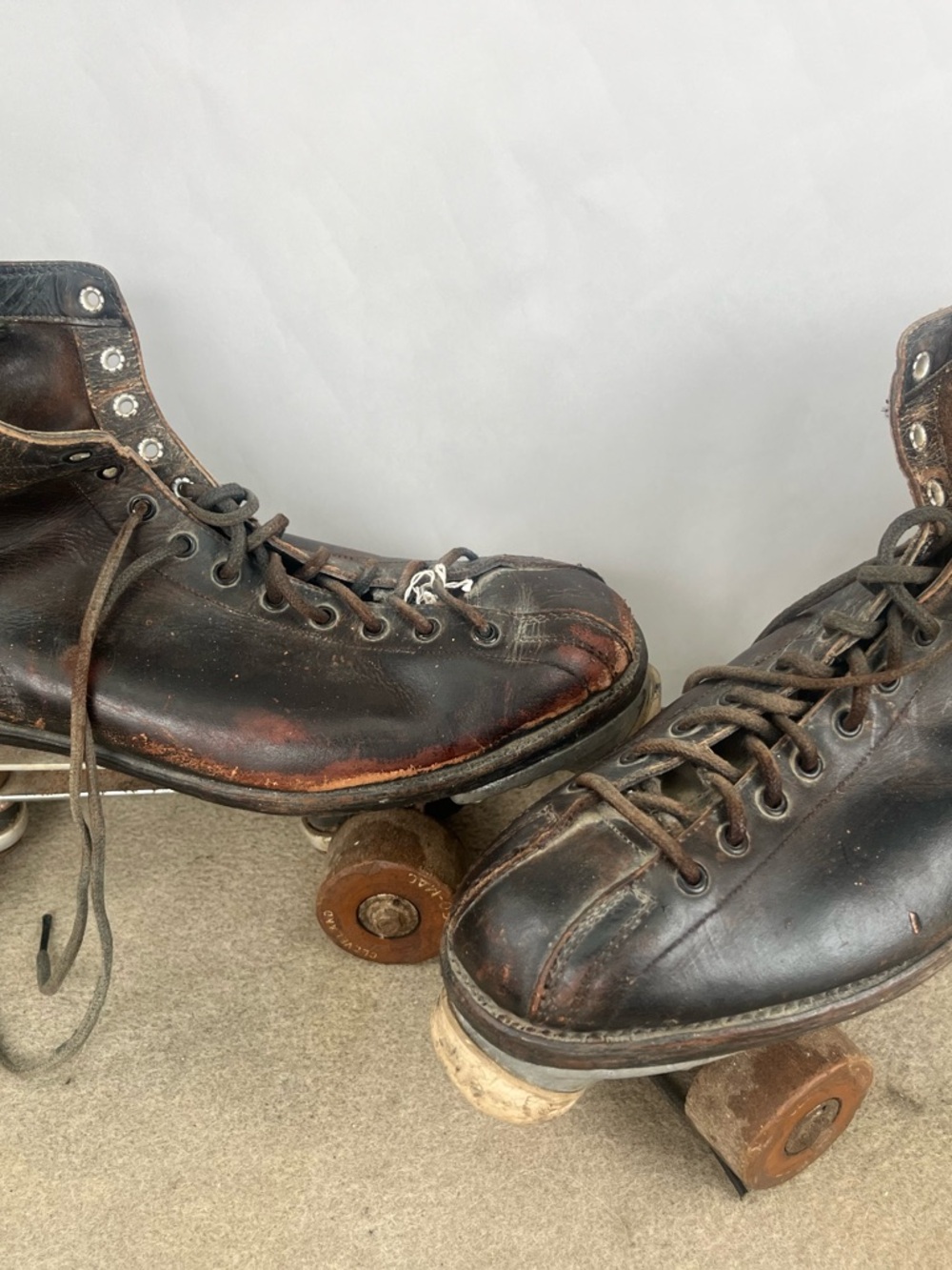 Men's Vintage Hyde Cleveland Skate CO. Leather Roller Skates with wooden wheels
